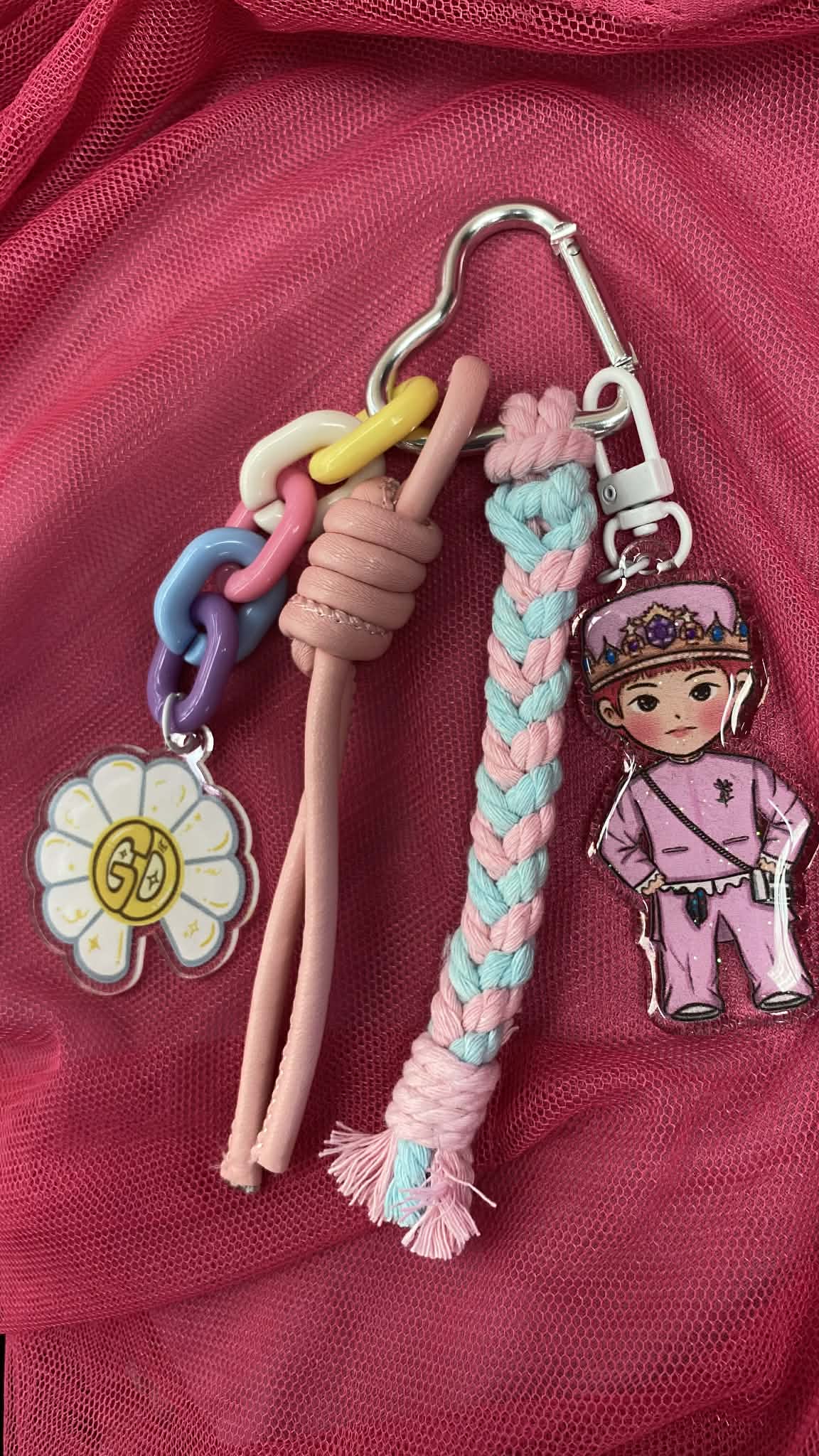 G DRAGON BAG CHARM