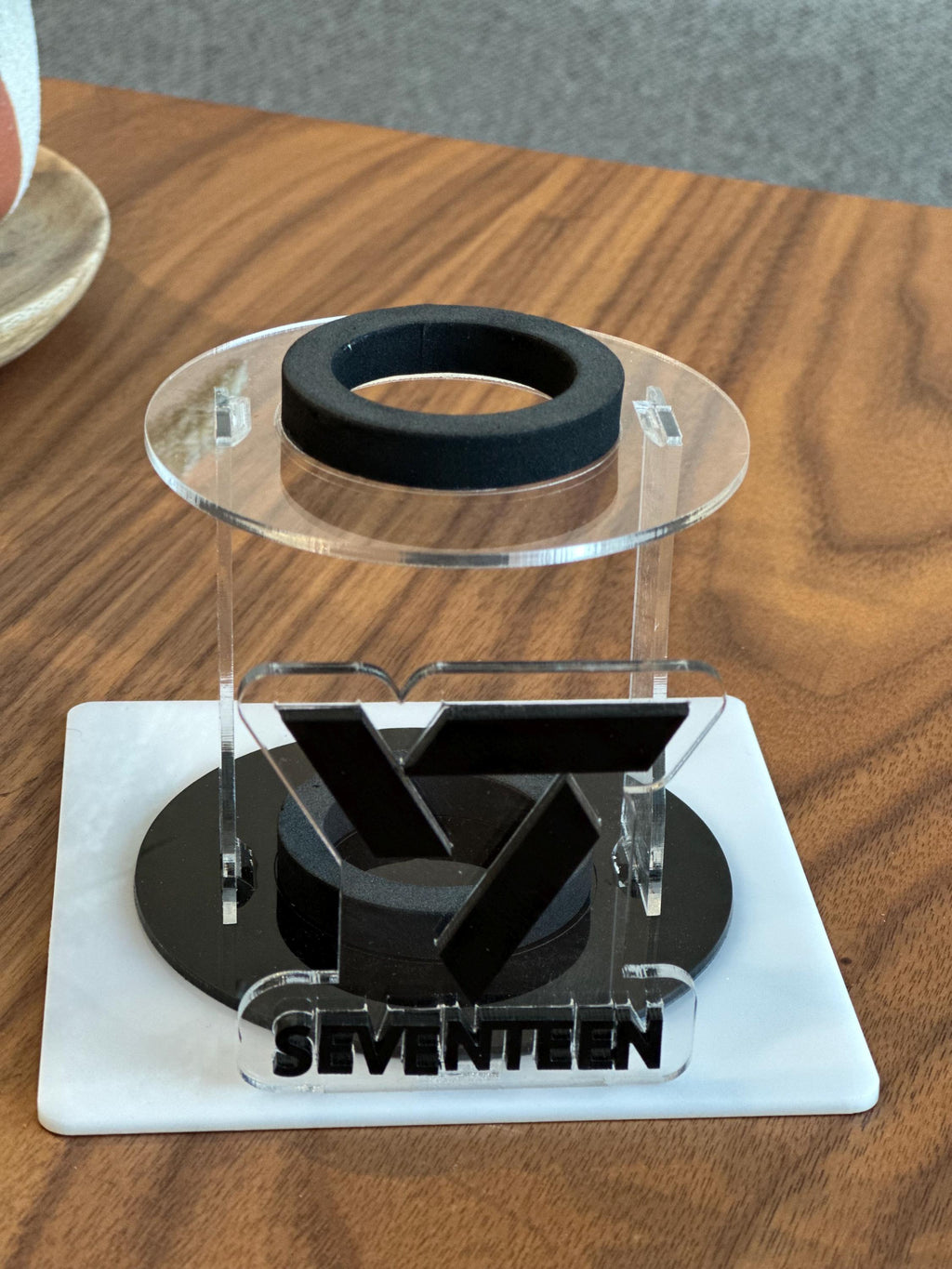 Seventeen Lightstick Stand / Holder