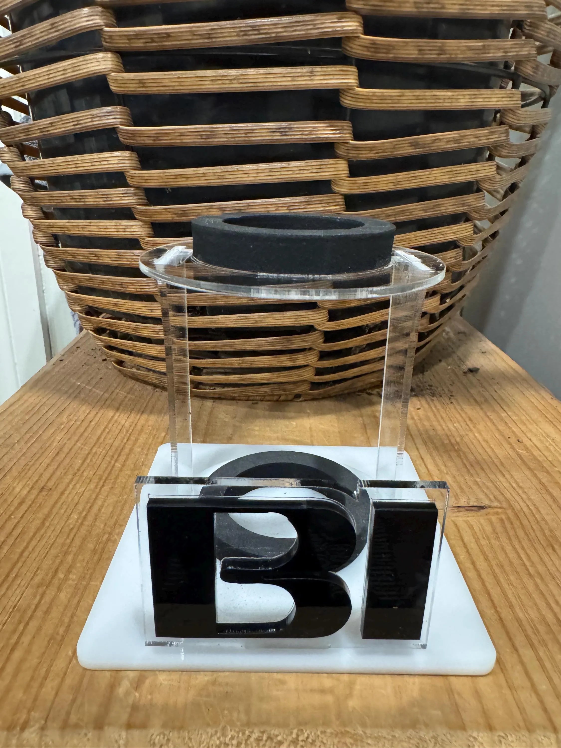 B I  Lightstick Stand / Holder